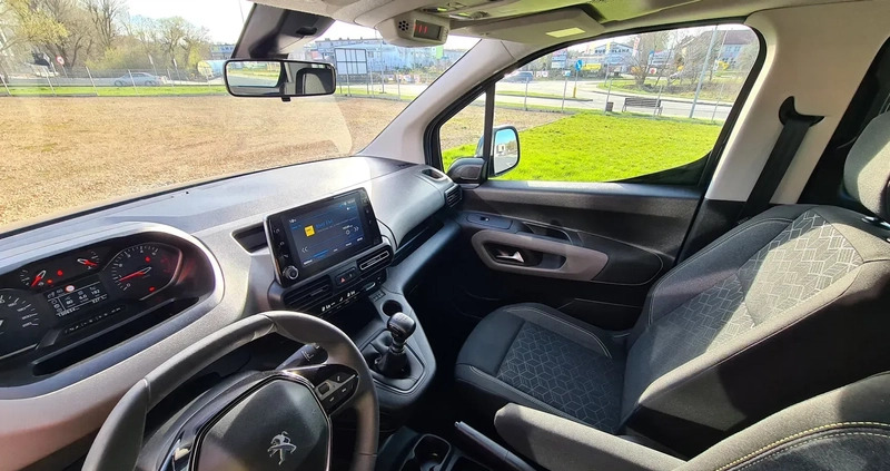 Peugeot Rifter cena 64700 przebieg: 150000, rok produkcji 2019 z Częstochowa małe 436